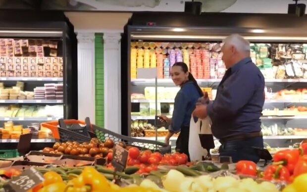 Борщ буде не червоним? Українцям показали нові ціни на картоплю, капусту, моркву та цибулю