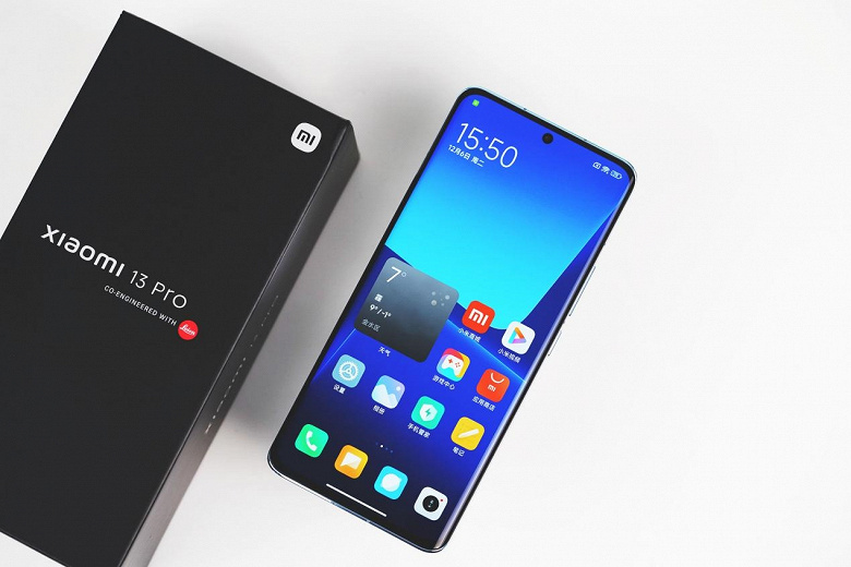 Все смартфоны Xiaomi 13 Pro из стартовой партии бойко раскупили на популярнейшей китайской площадке Jingdong