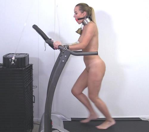Cindy Dollar - Treadmill Hopping [FullHD, 1080p] [HuCows.com]