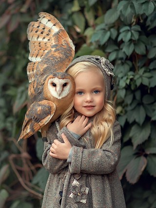 Elena Mikhailova – Girl with Owl (English)