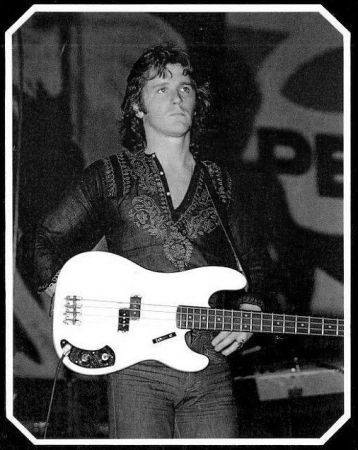 John Wetton (with Ken Hensley, Phil Manzanera, Les Paul Trio & Geoffrey Downes) Icon (1979-2017) MP3