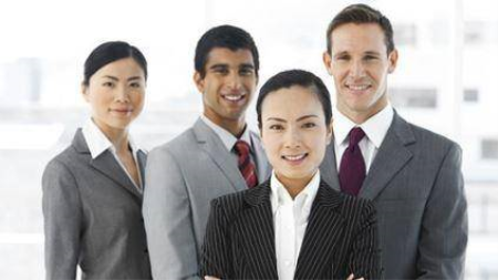 Introduce yourself as a Sales Ops Professional in 2023