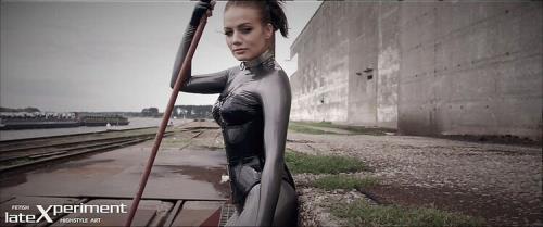 Valerie Tramell - Latex Experiment (356 MB)