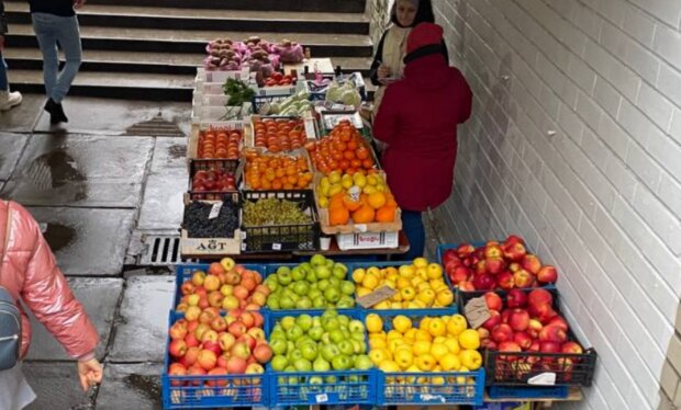 В Україні несподівано подешевшала цибуля, а ось томати та яблука додали в ціні: у чому причина
