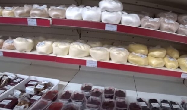Жити стане солодше: в Україні супермаркети різко опустили ціни на цукор та борошно