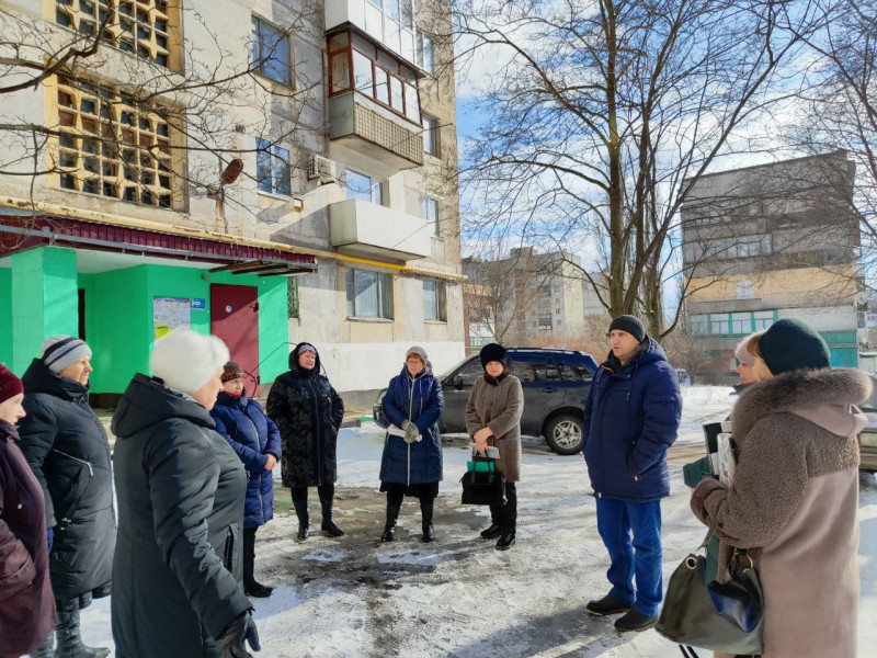 Сход граждан с заместителем главы администрации города