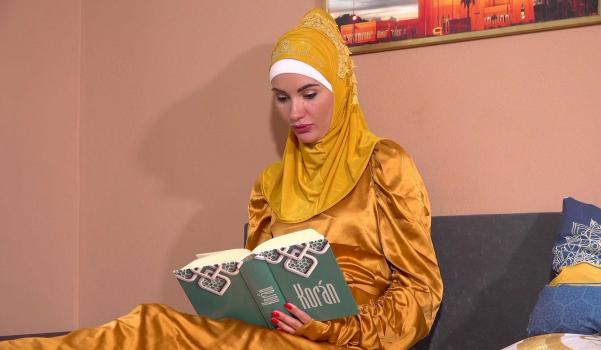 Sex With Muslims - Megan Venturi (Doubleblowjob, Female Spits) [2023 | FullHD]