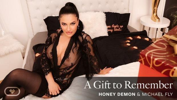 Virtual Real Porn - Honey Demon (Boob Bouncing, Royalbdsm) [2023 | FullHD]