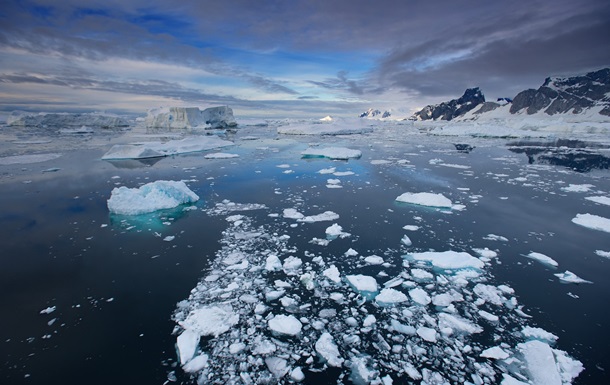 Антарктический лед достиг рекордно низкого уровня - ученые