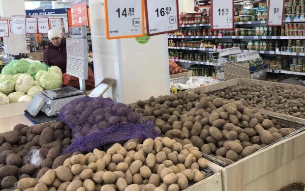 Привід насмажити картопельки: супермаркети опустили ціни на овоч та соняшникову олію