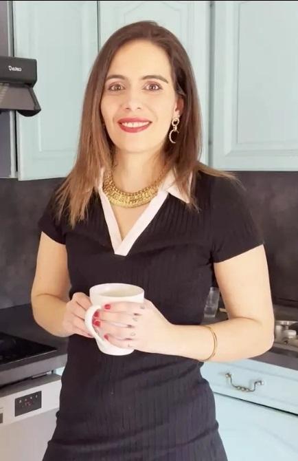 jacquieetmicheltv – Joy, 29, secretary in Strasbourg!