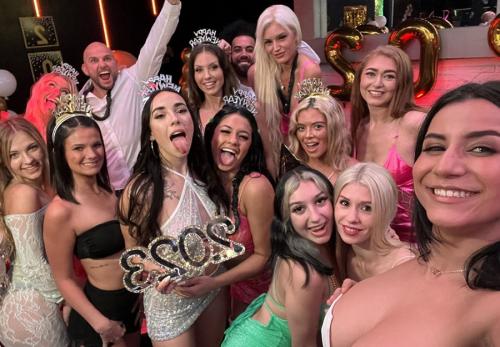  Serena Santos, Slay Savage, Roxie Sinner, Gaby Ortega - New Year Disco Party Orgy