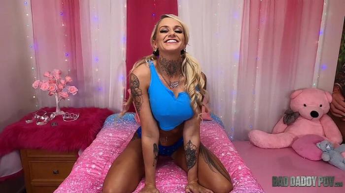 Tattooed Teen Rubs Her Tight Pink Pussy For Stepdaddy