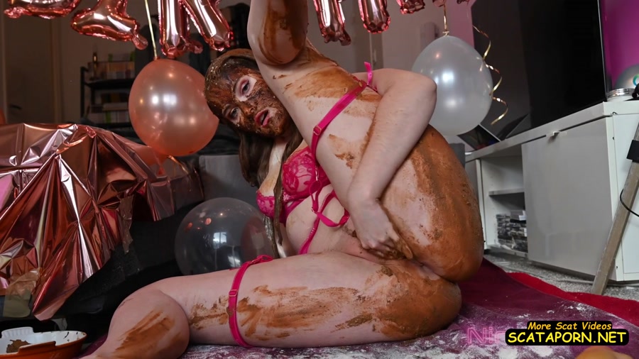BIRTHDAY CAKE (PUKE)_ I eat a shitty cupcake! with Ninounini - porn star: Amateurs (23 March 2023 / 1.40 GB)