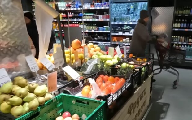 В Україні дешевшають банани та лимони: які цінники виставили супермаркети