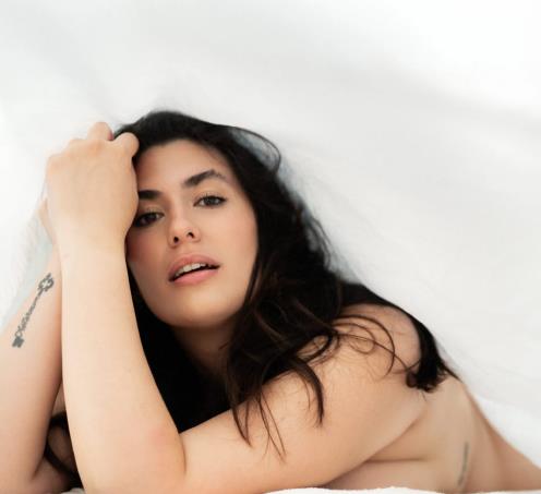 The Portrait Masters – Classic Boudoir in the Sheets
