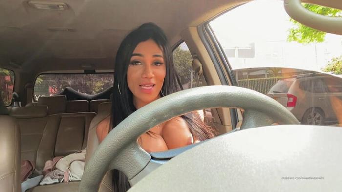Laura Saenz (@sweetlaurasaenz) - A Little Walk Before Going To Sleep, All Men Want Me And I Like To Be Wanted, This Week (FullHD 1080p) - Onlyfans - [2023]