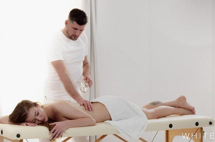 Olivia Sparkle - Massage To Cum (HD 720p) - TheWhiteBoxxx/LetsDoeIt - [2023]