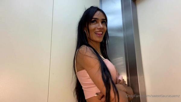 I Would Like To See You Suddenly In My Elevator And Invite You To My Bed, Would You Like T - Laura Saenz (@sweetlaurasaenz) [Onlyfans] (FullHD 1080p)