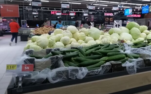 В Україні падають ціни на капусту та картоплю: як змінилися цінники у супермаркетах