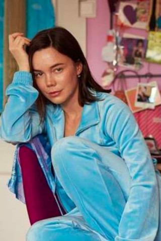 [Image: f4cb7e5896caf5e1065dea0aee48b893.jpg]