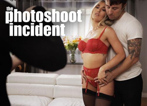 Sarah Taylor - The Photoshoot Incident