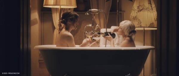 Lovita Fate, Gina Snow - Naked Bubbles  Watch XXX Online HD