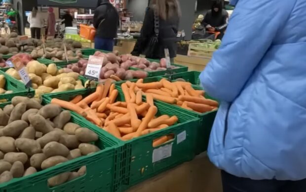 Ні в суп, ні посмажити: в Україні підстрибнули ціни на картоплю, скільки просять за "другий хліб"