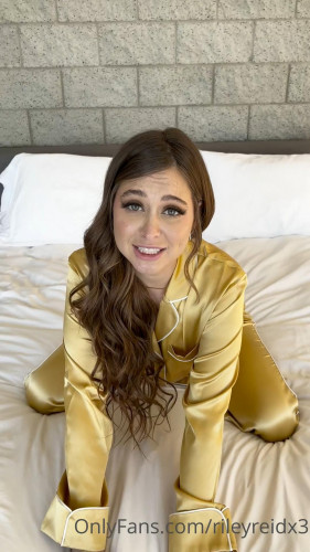 Riley Reid - Stay Home with Me (2023) SiteRip 1080p | 