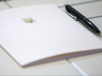 Зеленський підписав закони про розширення переліку медзакладів, при яких створюють ВЛК