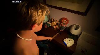 Он наблюдает (2022)