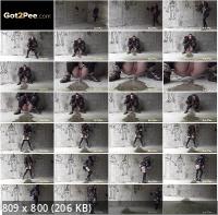 Got2Pee - Unknown - Huge-Pee-Puddle (FullHD/1080p/153 MB)